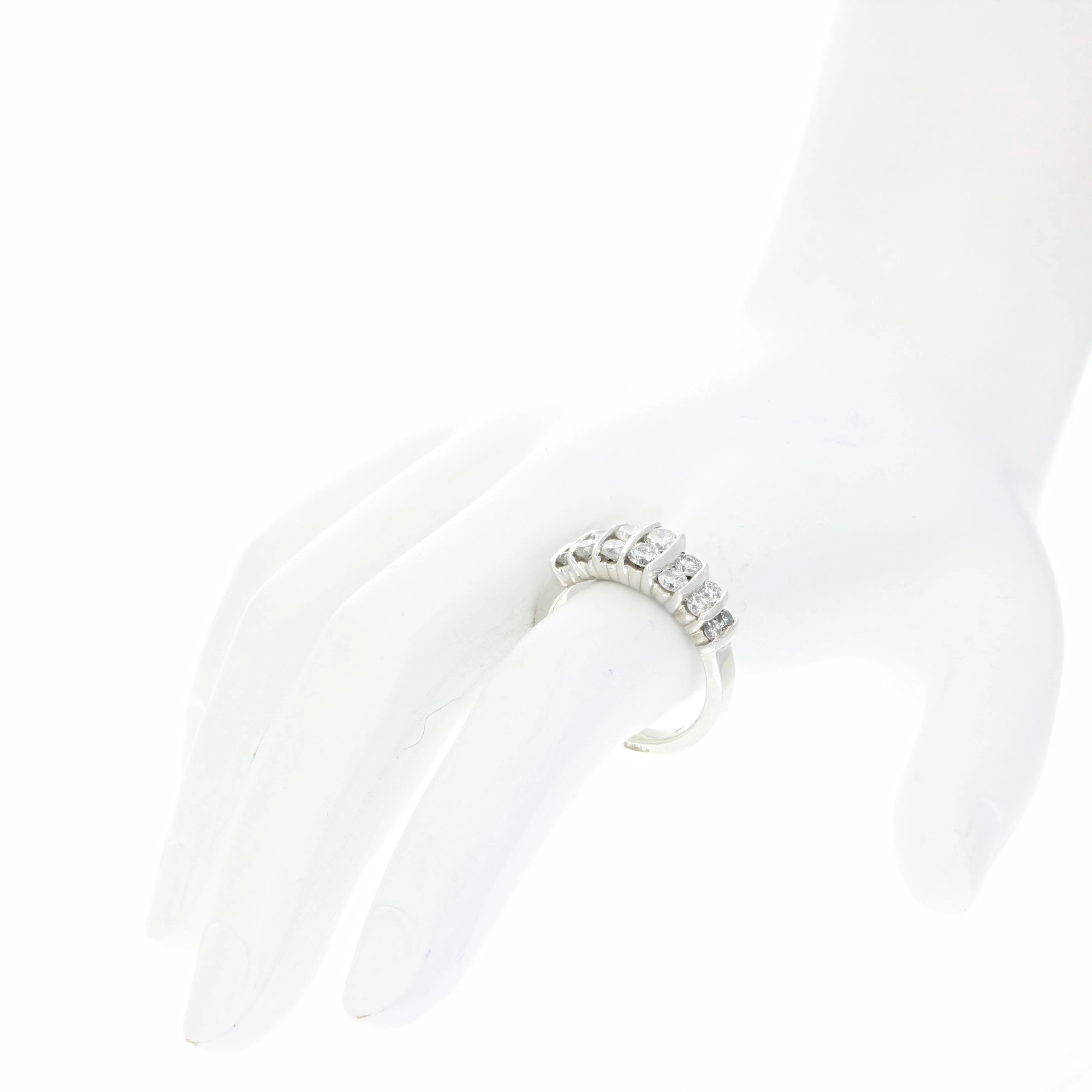 1 cttw Graduated Diamond Section Engagement Ring in Platinum