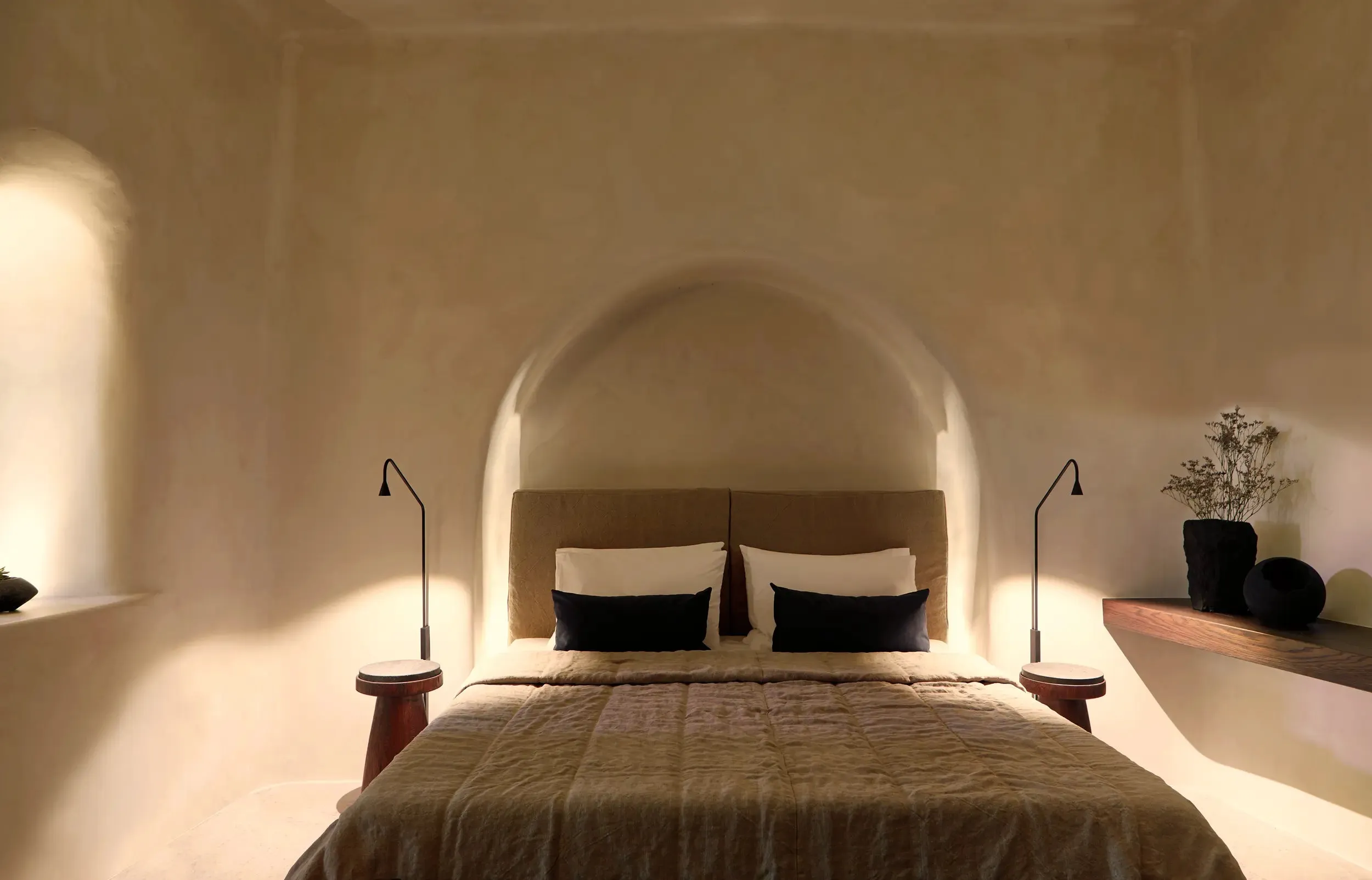 Austere - Wall Lamp