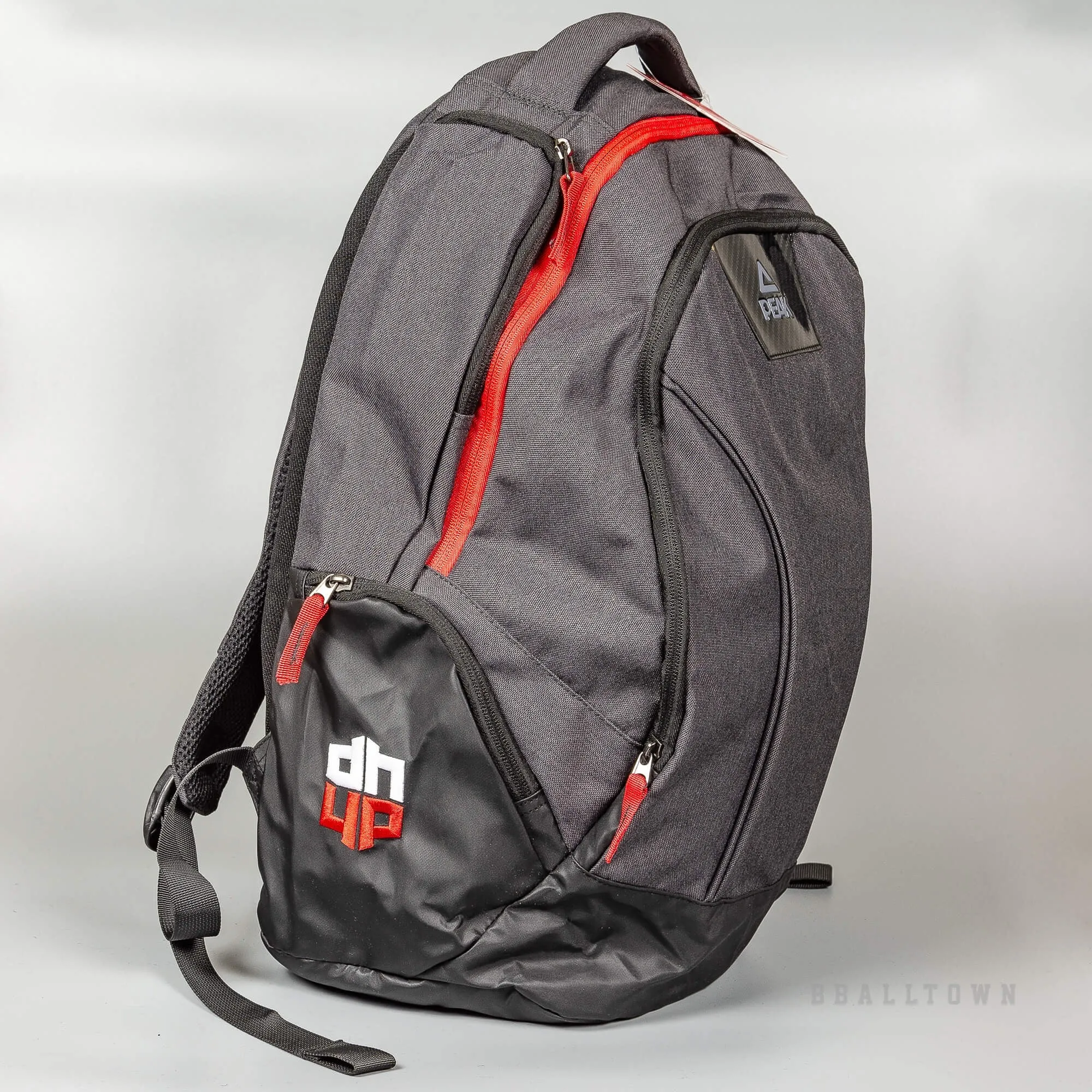 Batoh Peak Dwight Howard Series Backpack tmavošedý