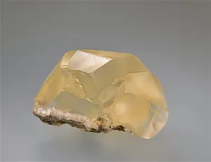 Calcite "Twin", Sokolovsko-Sarbayskoe, Kazakhstan, Collected c. 1994, Kalaskie Collection #887, Miniature 4.0 x 4.0 x 7.0 cm, $300.  Online 11/7.