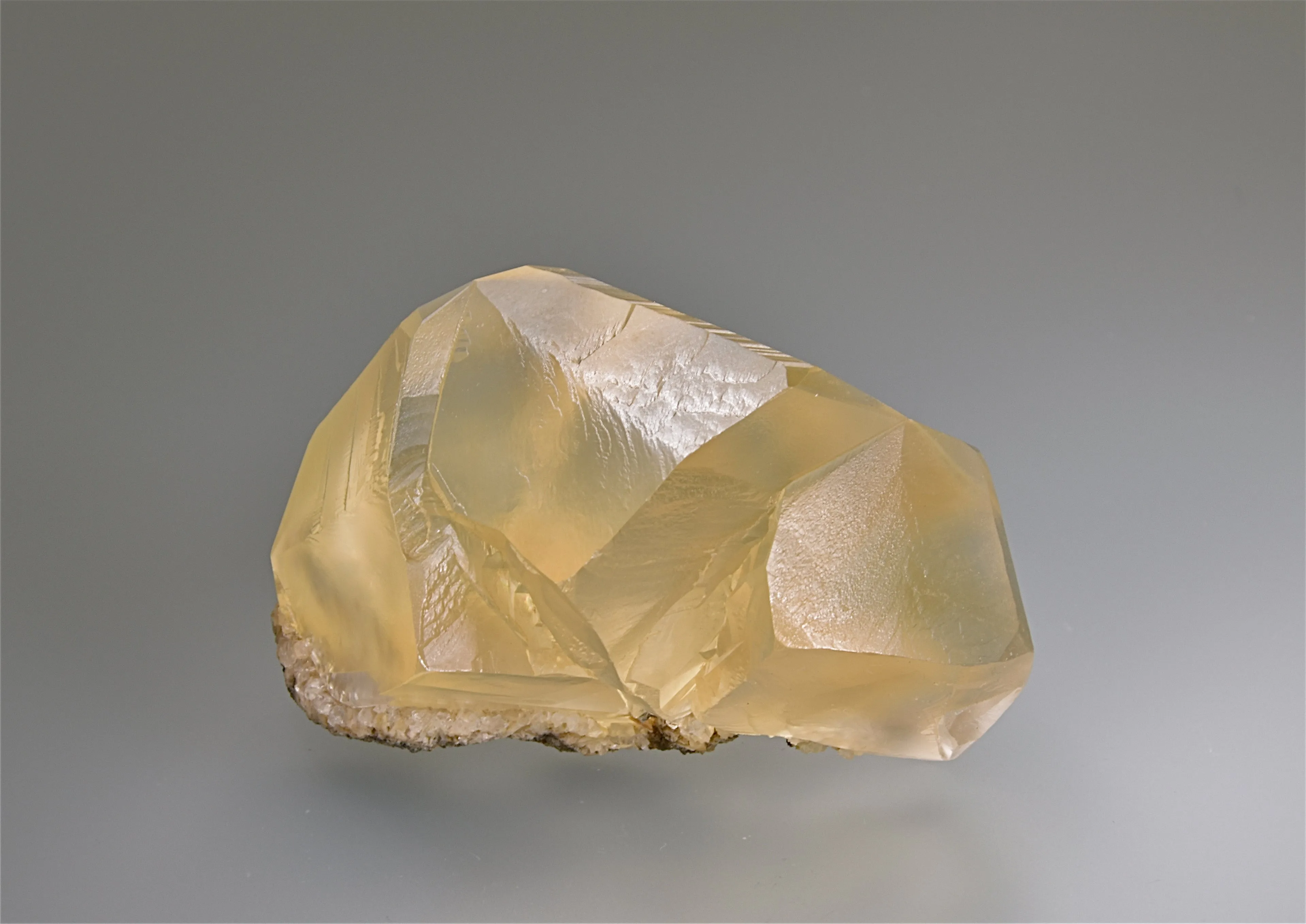 Calcite "Twin", Sokolovsko-Sarbayskoe, Kazakhstan, Collected c. 1994, Kalaskie Collection #887, Miniature 4.0 x 4.0 x 7.0 cm, $300.  Online 11/7.