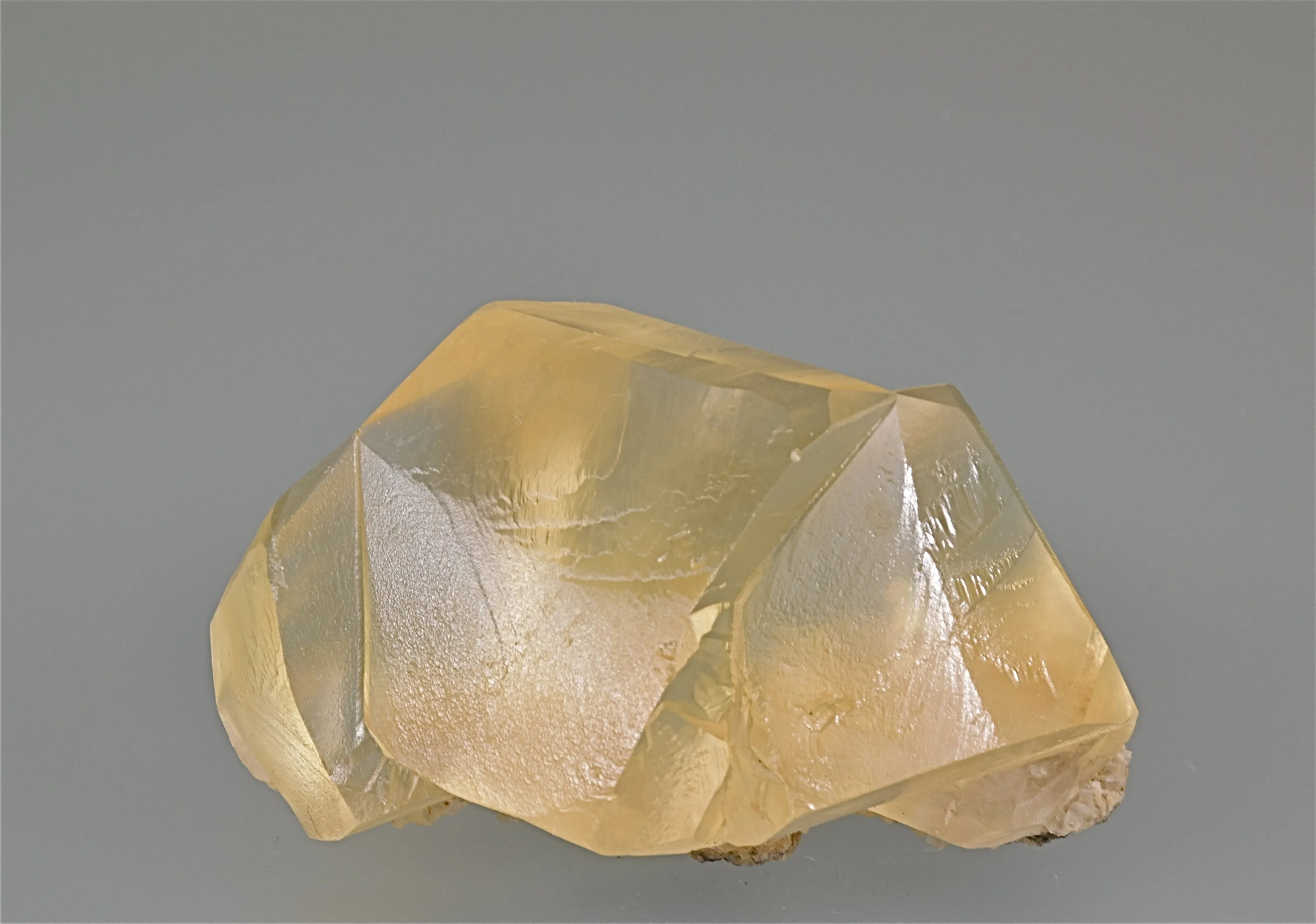 Calcite "Twin", Sokolovsko-Sarbayskoe, Kazakhstan, Collected c. 1994, Kalaskie Collection #887, Miniature 4.0 x 4.0 x 7.0 cm, $300.  Online 11/7.
