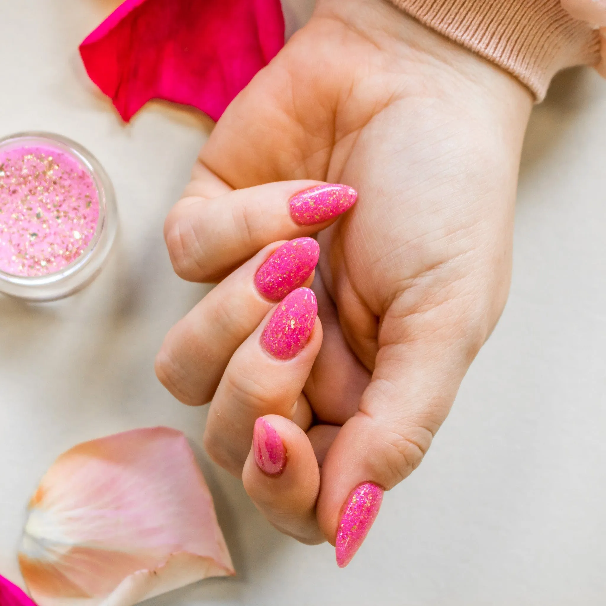 D820 Awesome Blossom Pink Flake Dip Powder