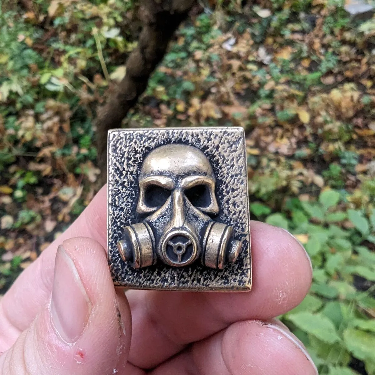 Gas mask molle clip