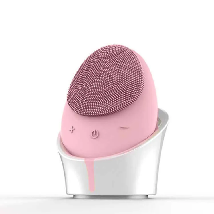 Latest Soft silicone facial cleansing Brush Rechargeable