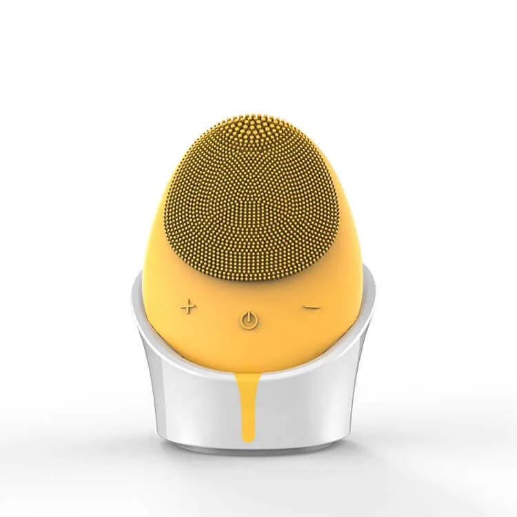 Latest Soft silicone facial cleansing Brush Rechargeable