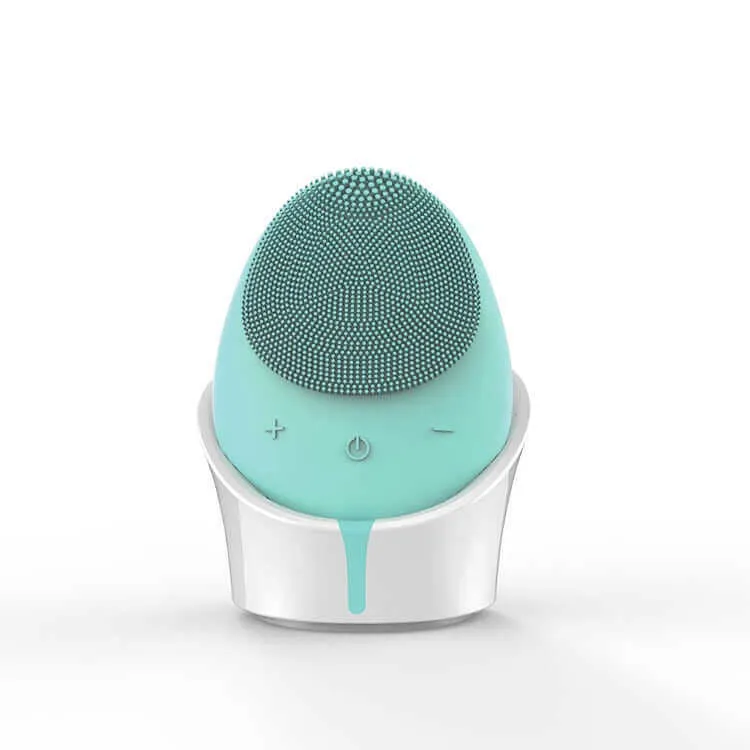 Latest Soft silicone facial cleansing Brush Rechargeable