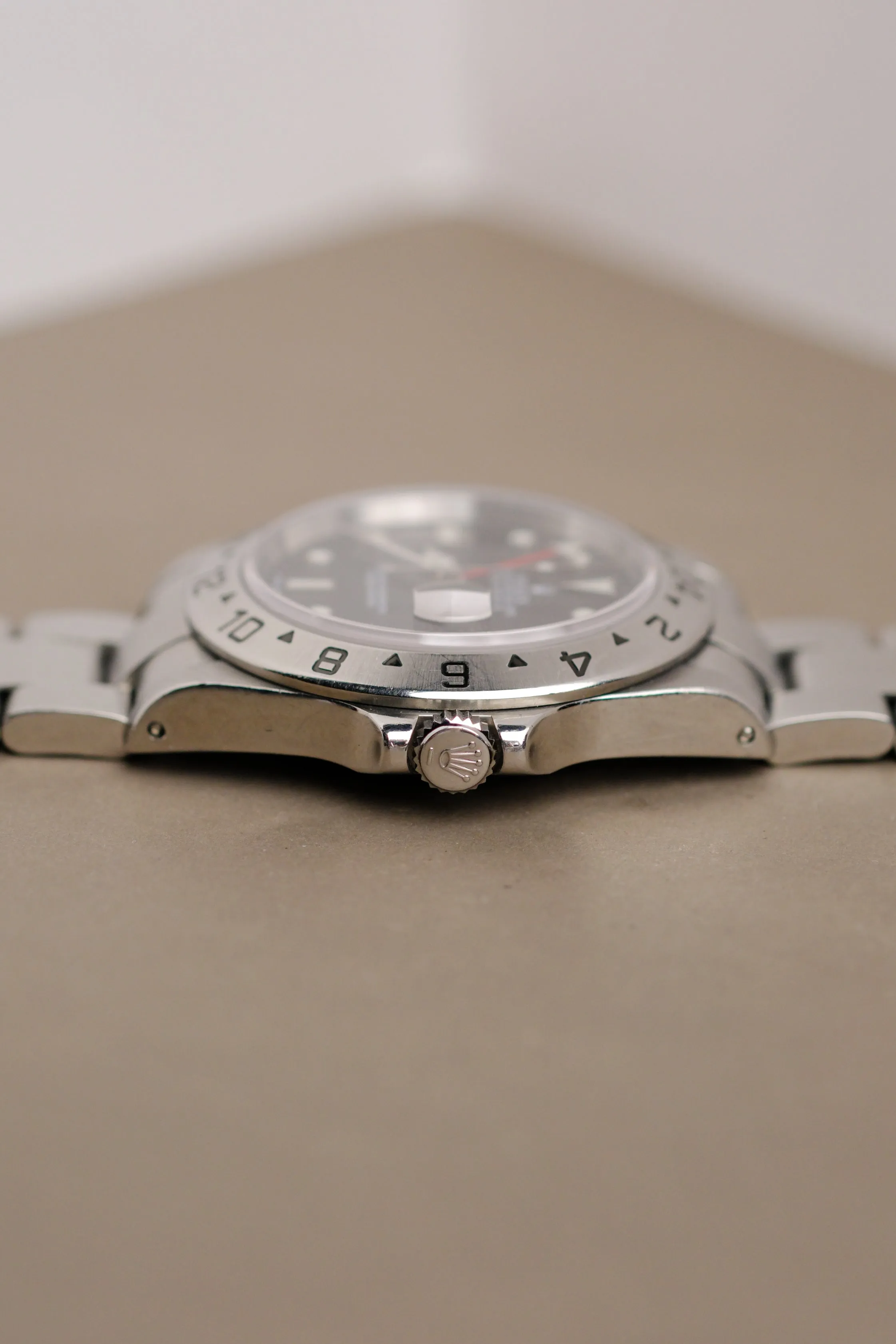 Rolex Explorer ii 16570 w/ RSC - 2001