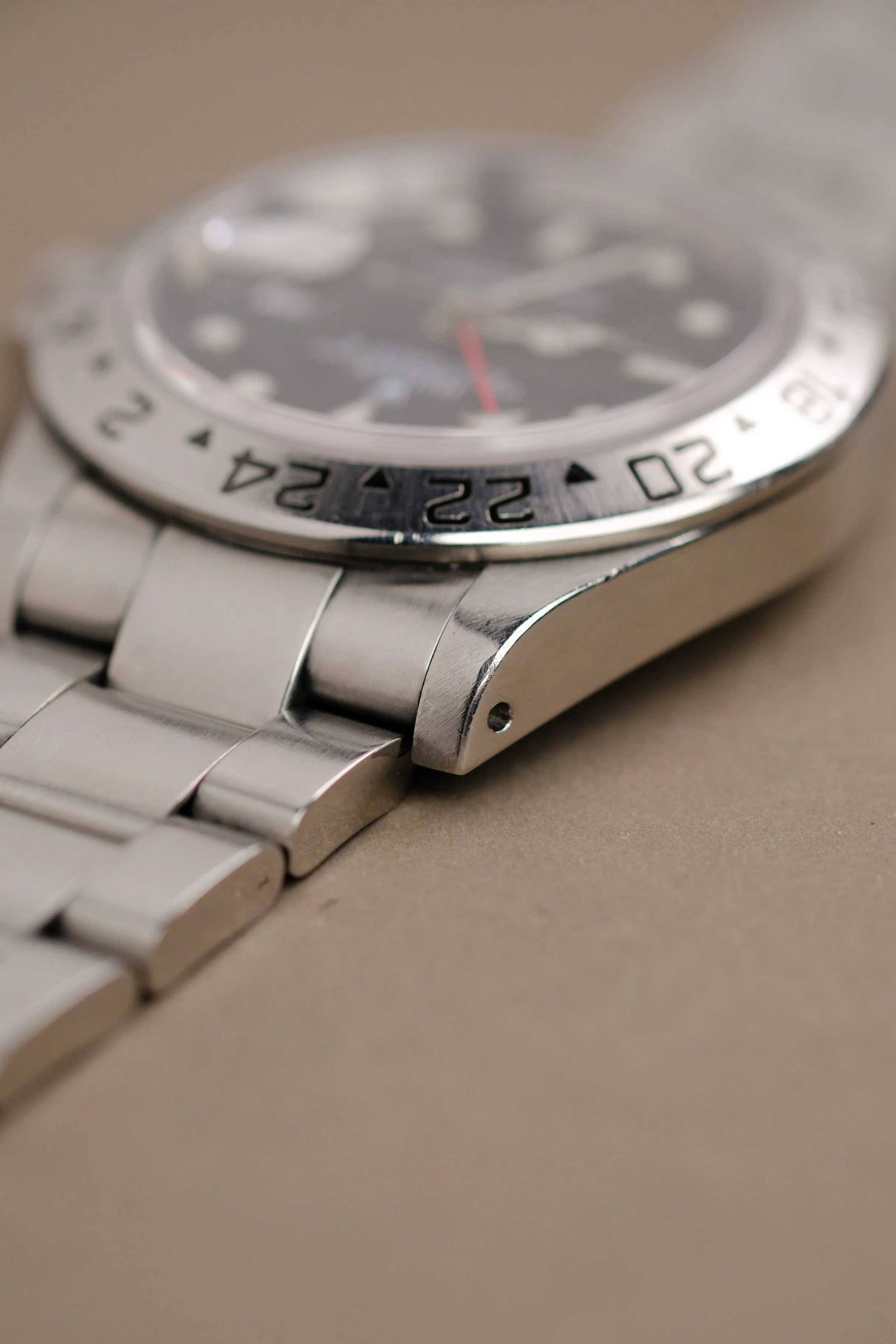 Rolex Explorer ii 16570 w/ RSC - 2001