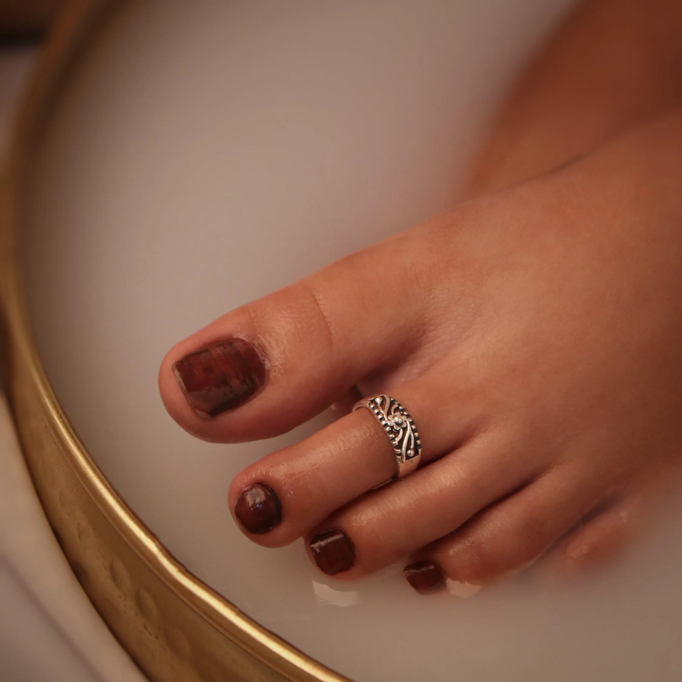 Shakha silver toe ring by Moha