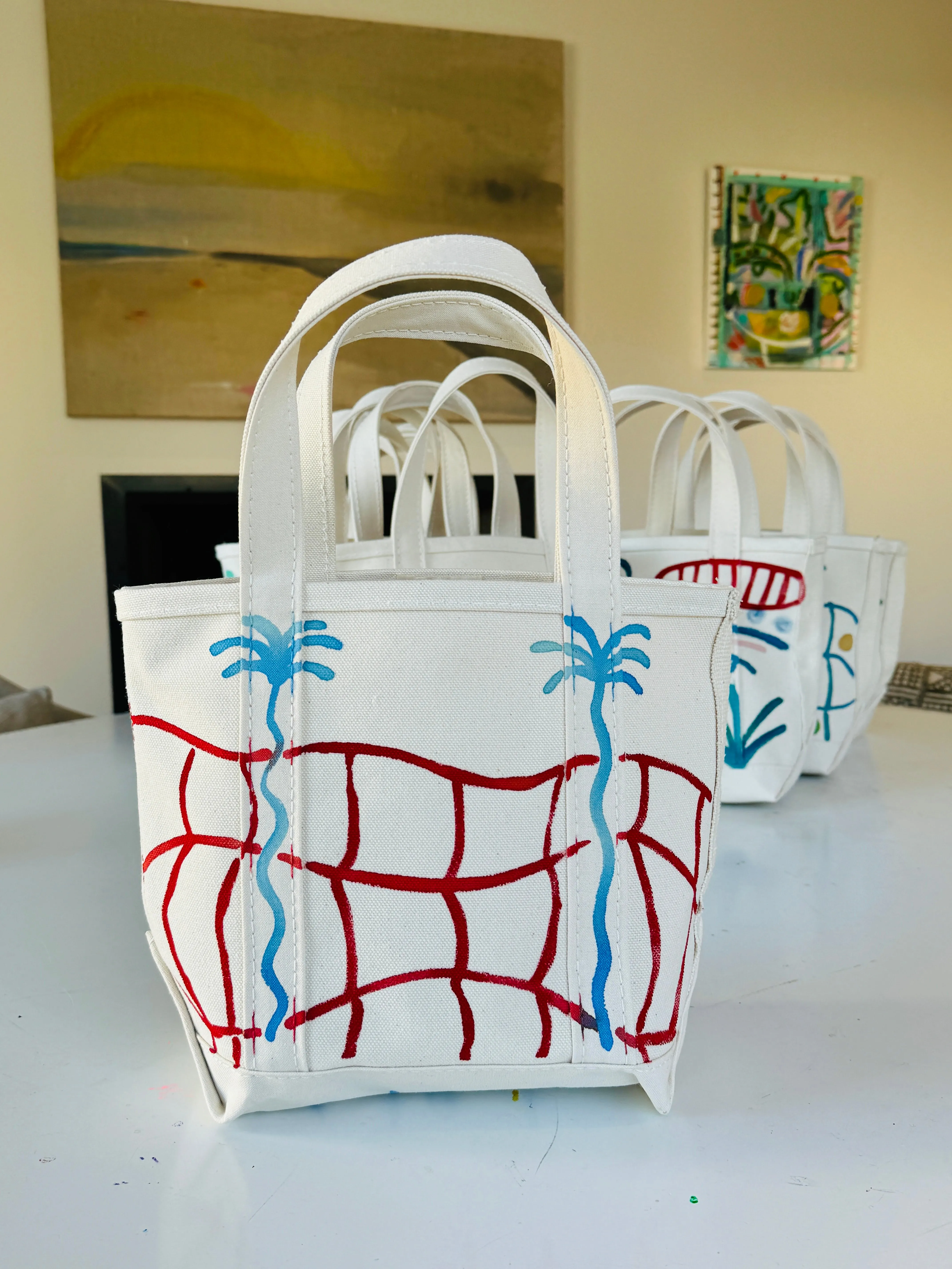 Short Court Small Tote 4