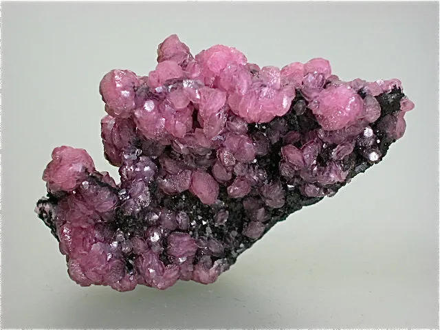 Smithsonite, Tsumeb Mine, Namibia 3.3 x 4.8 x 8 cm $3000. Online 9/06