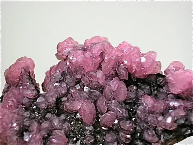 Smithsonite, Tsumeb Mine, Namibia 3.3 x 4.8 x 8 cm $3000. Online 9/06