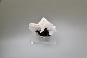 SOLD Barite on Fluorite, Sub-Rosiclare Level Annabel Lee Mine, Ozark-Mahoning Company, Harris Creek District, Southern Illinois, Mined 1987, Kalaskie Collection #466, Miniature 3.0 x 3.5 x 5.5 cm, $65.  Online 10/6.