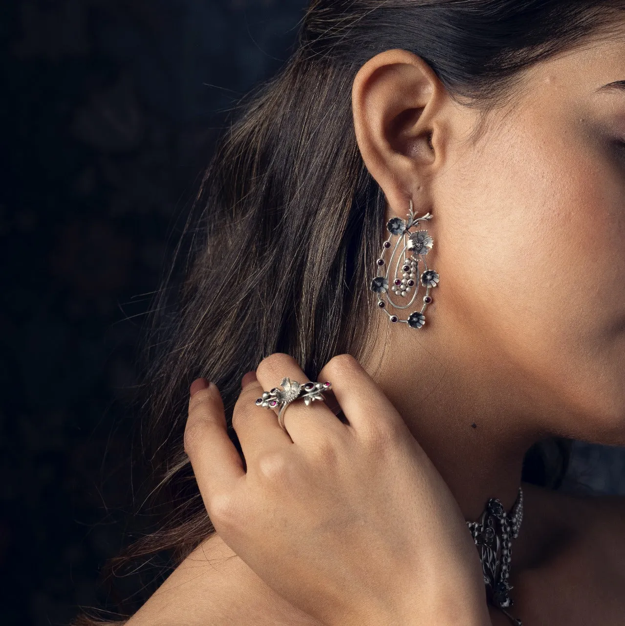 William Morris - Compton Garland Silver Earrings by Moha