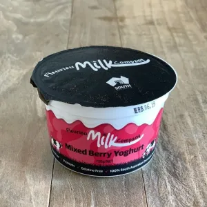 YOGURT MIXED BERRY